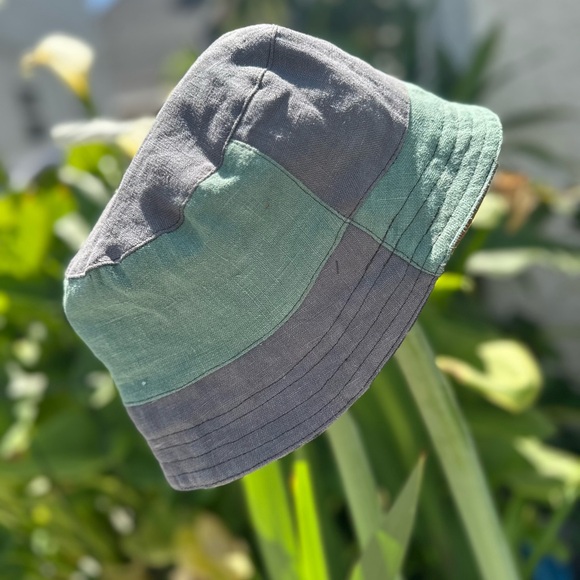 Two-Tone Bucket Hat - Picture 1 of 10